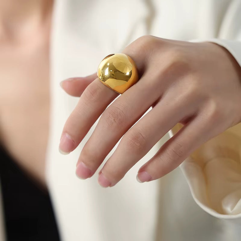 GOLD BALL RING