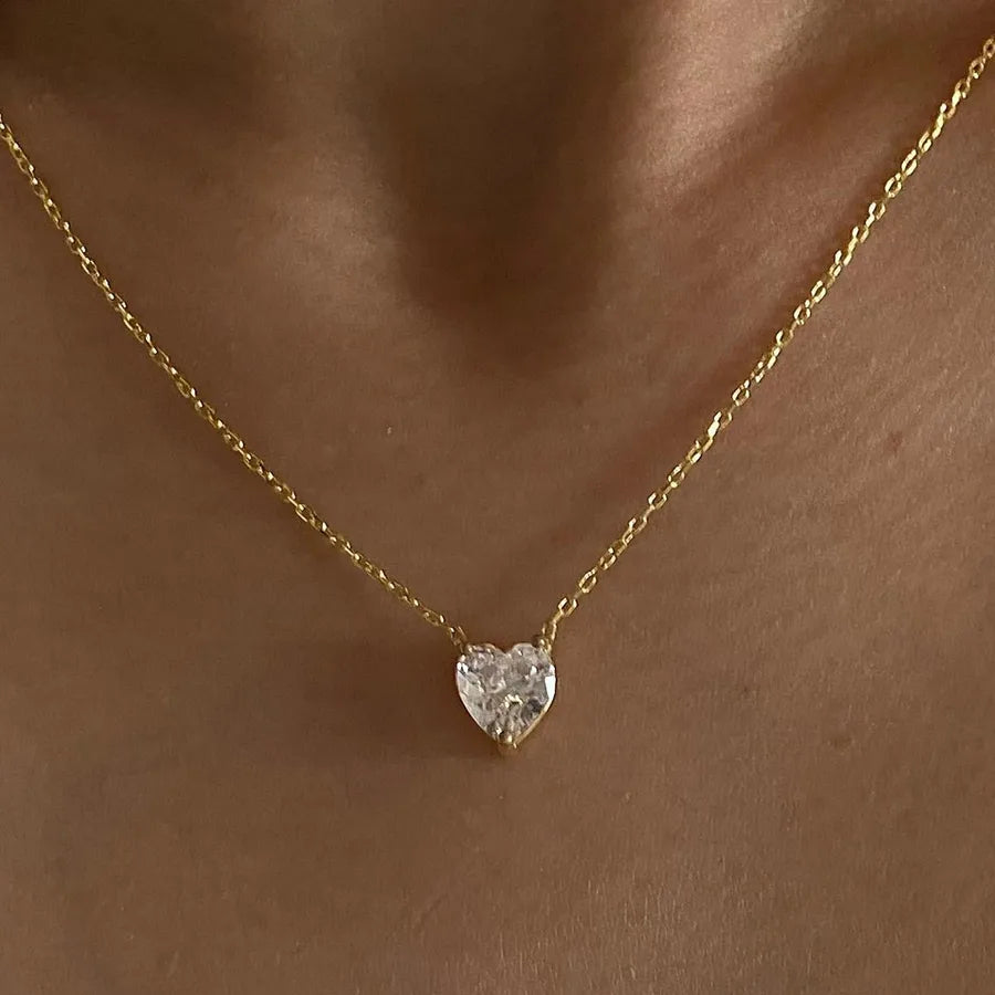 CLARA - HEART NECKLACE / 18K GOLD