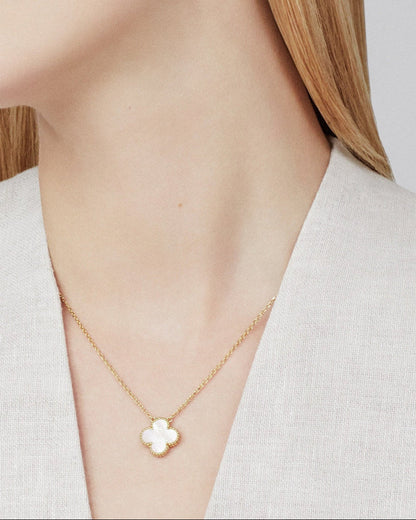 AMOUR GOLD / MOTHER OF PEARL NECKLACE