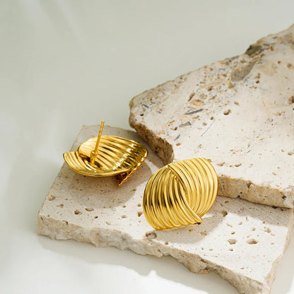 TWIST SHELL STUD EARRINGS
