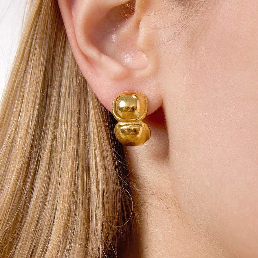 THE DOUBLE GOLD STUD EARRINGS