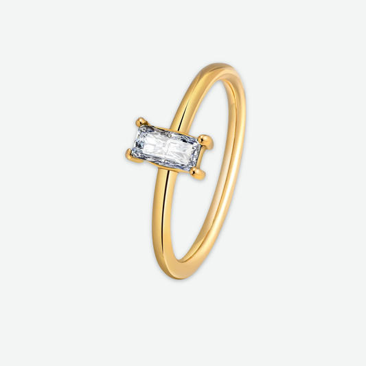 AVA BAGUETTE RING