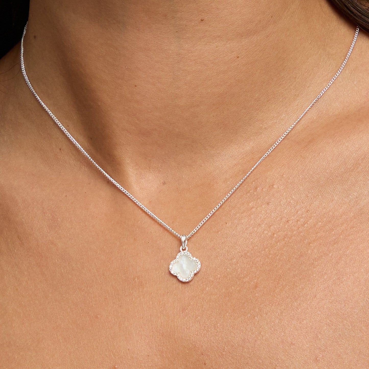 TRINITY - WHITE GOLD / DIAMOND MOTHER OF PEARL NECKLACE