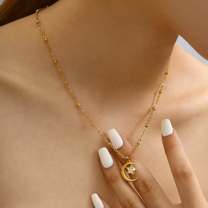 18K GOLD MOON DIAMOND NECKLACE